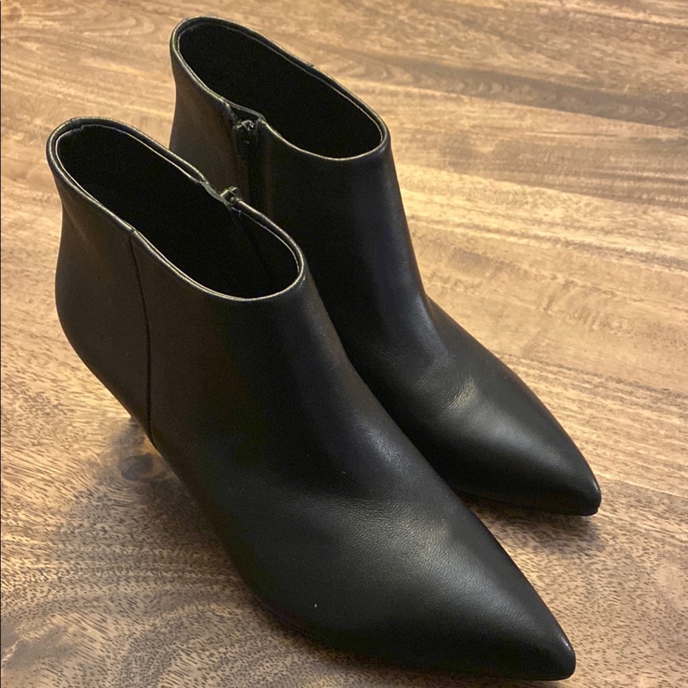 Veronica Beard Italian lamb skin leather boots